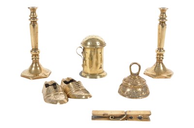 Lot 339 - COLLECTION OF VINTAGE BRASS WARES