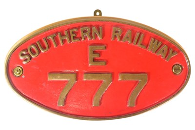 Lot 15 - RAILWAYANA - SOUTHERN RAILWAY SIR LAMIEL ENGINE PLAQUE