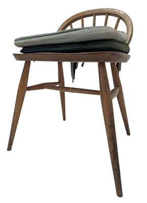 Lot 129 - ERCOL - MODEL 414 - MID CENTURY BEECH AND ELM DRESSING TABLE CHAIR