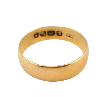 Lot 195 - HALLMARKED 22CT GOLD WIDE BAND RING