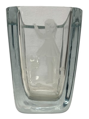 Lot 98 - STROMBERG - SIGNED MID CENTURY SWEDISH GLASS VASE