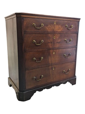 Lot 979 - EDWARDIAN MAHOGNAY CHEST OF DRAWERS