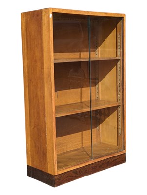 Lot 982 - BRITISH MODERN DESIGN - MID CENTURY DISPLAY CABINET
