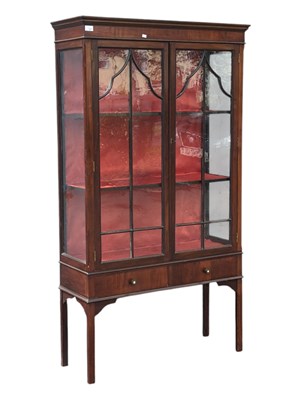 Lot 987 - EDWARDIAN MAHOGANY GLAZED BOOKCASE DISPLAY CABINET