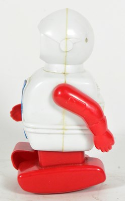 Lot 511 - TINPLATE TOYS - VINTAGE JAPANESE DAIYA ASTRO CAPTAIN ROBOT