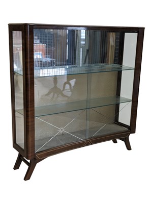 Lot 965 - ART DECO EARLY 20TH CENTURY DISPLAY CABINET CWS