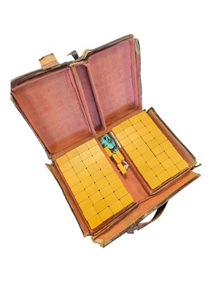 Lot 300 - 1930S BAKELITE MAHJONG SET IN LEATHER CASE