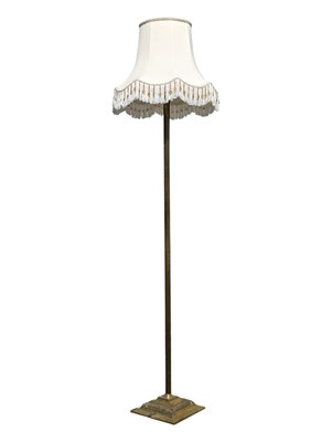 Lot 1018 - EARLY 20TH CENTURY FLOOR STANDING BRASS COLUMN LAMP