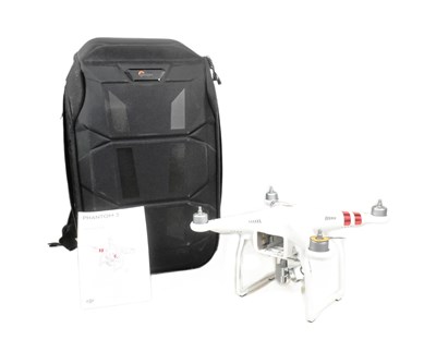 Lot 163 - DRONES - DJI PHANTOM 3 ARIEL DRONE VEHICLE WITH CASE