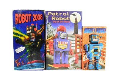 Lot 616 - TINPLATE TOYS - X3 ROBOTS