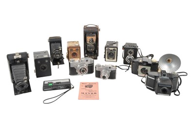 Lot 320 - COLLECTION OF VINTAGE 20TH CENTURY CAMERAS