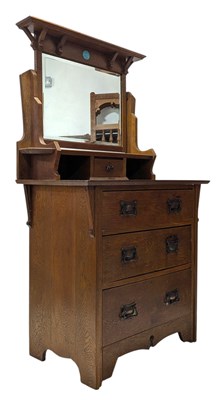 Lot 628 - MANNER OF SHAPLAND & PETTER - ARTS & CRAFTS CIRCA 1920S OAK DRESSING TABLE CHEST