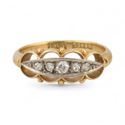 Lot 305 - 18CT GOLD & DIAMOND FIVE STONE RING