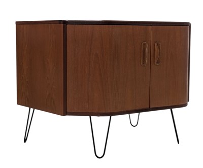 Lot 248 - G PLAN - FRESCO RANGE - BRITISH DESIGN TEAK CUPBOARD