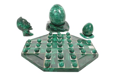 Lot 325 - 20TH CENTURY MALACHITE SOLIATIRE BOARD W/ OTHER PIECES