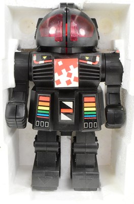 Lot 644 - RETRO TOYS - X4 VINTAGE BATTERY OPERATED ROBOTS