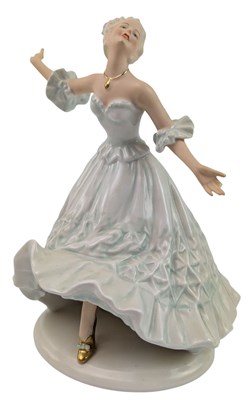 Lot 164 - SCHAUBACH KUNST - PORCELAIN FIGURINE OF A BALLERINA
