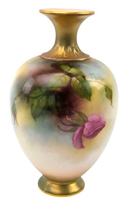 Lot 171 - ROYAL WORCESTER - EARLY 20TH CENTURY HAND PAINTED PORCELAIN BUD VASE SIGNED J. LANDER