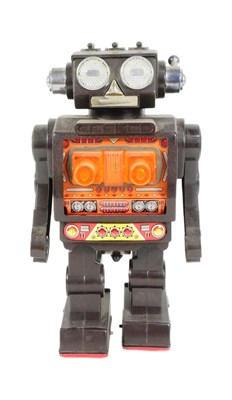 Lot 662 - TINPLATE TOYS - VINTAGE JAPANESE HORIKAWA FIGHTING ROBOT