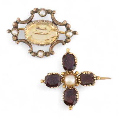 Lot 87 - TWO 19TH CENTURY GEM SET BROOCH PINS