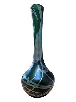 Lot 119 - 20TH CENTURY MDINA STYLE STUDIO ART GLASS POSY VASE