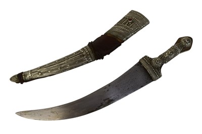 Lot 29 - 19TH CENTURY SAUDI ARABIAN WAHHABI JAMBIYA DAGGER