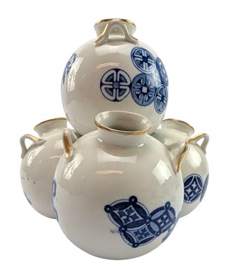 Lot 128 - ROYAL WORCESTER - 19TH CENTURY AESTHETIC BLUE & WHITE VASE