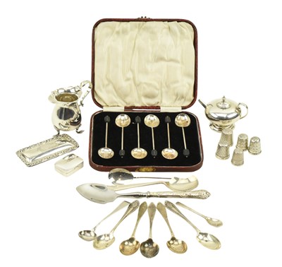 Lot 116 - CASED OF COFFEE BEAN ENDED HALLMARKED SILVER SPOONS & OTHERS