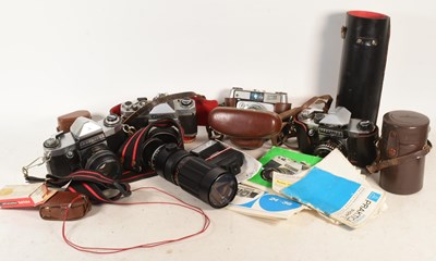 Lot 381 - COLLECTION OF MID CENTURY GERMAN 35MM CAMERAS