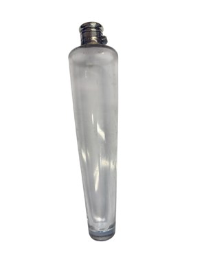 Lot 58 - ELIZABETH II HALLMARKED SILVER & GLASS HUNTING FLASK IN LEATHER CASE