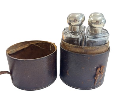 Lot 104 - EDWARDIAN HALLMAKRED SILVER & GLASS TRAVEL PERFUME SET