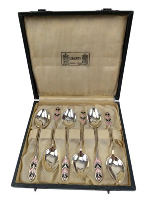 Lot 16 - CASED GEORGE V HALLMARKED & ENAMELLED COFFEE TEA SPOON SET