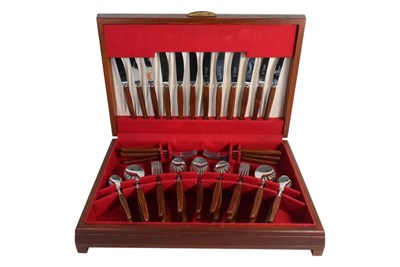 Lot 389 - VINTAGE MID CENTURY GLOSSWOOD MANNER CUTLERY CANTEEN