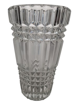 Lot 148 - 1950S MID CENTURY LARGE VINTAGE CUT CLEAR GLASS VASE