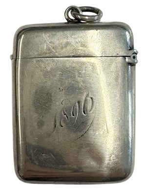 Lot 135 - VICTORIAN 19TH CENTURY SILVER HALLMARKED VESTA CASE