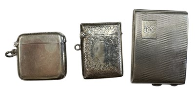 Lot 154 - COLLECTION OF HALLMARKED SILVER VESTAS & A MATCH BOOK CASE