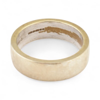 Lot 440 - HALLMARKED 9CT GOLD BAND RING