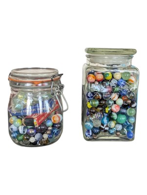 Lot 159 - COLLECTION OF VINTAGE 20TH CENTURY GLASS MARBLES