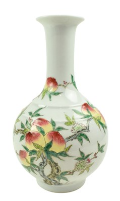 Lot 51 - 20TH CENTURY CHINESE FAMILLE ROSE VASE 20世纪 乾隆款粉彩九桃瓶