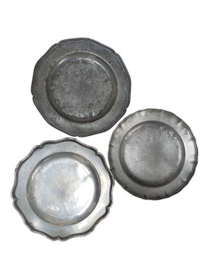 Lot 187 - COLLECTION 18TH CENTURY METAL PEWTER CHARGER PLATES