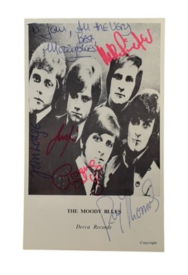 Lot 101 - MUSIC - THE MOODY BLUES - VINTAGE DECCA RECORDS SIGNED PROMO CARD