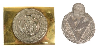 Lot 216 - EARLY GERMAN SA BELT BUCKLE & STUTTGART RALLY BADGE