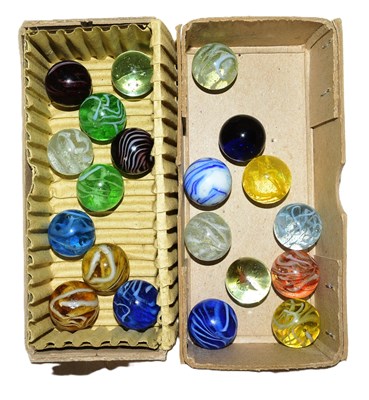 Lot 379 - COLLECTION OF VINTAGE GLASS MARBLES