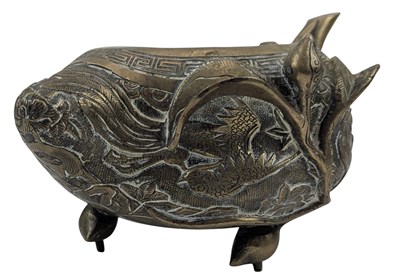 Lot 99 - CHINESE BRASS CENSER IN FORM OF A PEACH XUANDE MARK 20世纪 宣德款 铜香炉