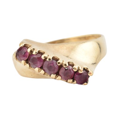 Lot 411 - 9CT GOLD & RUBY SET FIVE-STONE RING