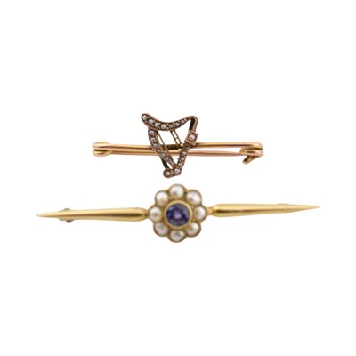 Lot 213 - TWO EARLY 20TH CENTURY GEM SET BAR BROOCH PINS