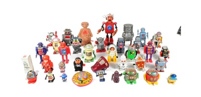 Lot 697 - RETRO TOYS - COLLECTION OF ASSORTED WIND-UP ROBOTS