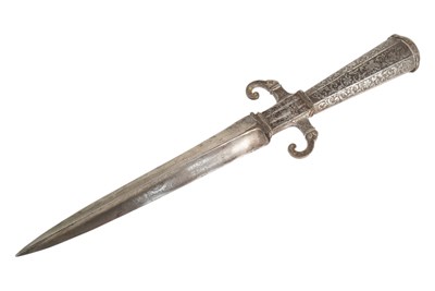 Lot 37 - 18TH CENTURY EUROPEAN LEFT HANDED DAGGER