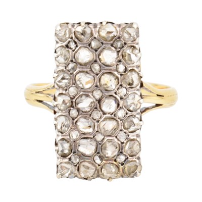 Lot 46 - 19TH CENTURY DIAMOND PANEL RING