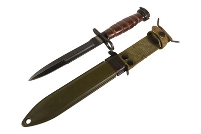 Lot 39 - VIETNAM WAR ERA UNITED STATES M4 BAYONET